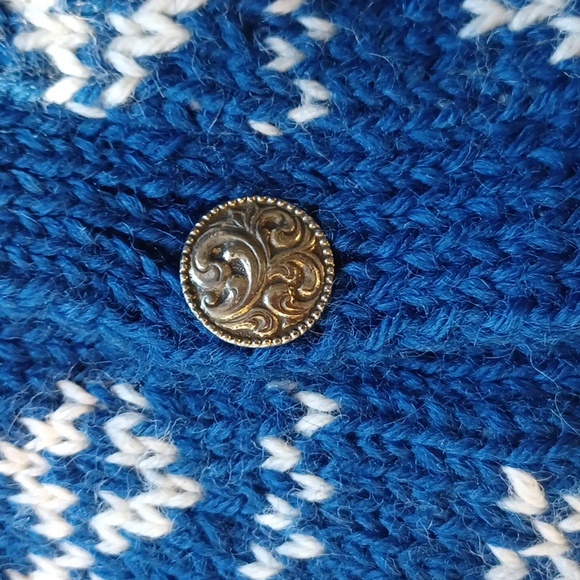 Hand knit.. Moose and snowflake wool cardigan - Picture 3 of 7